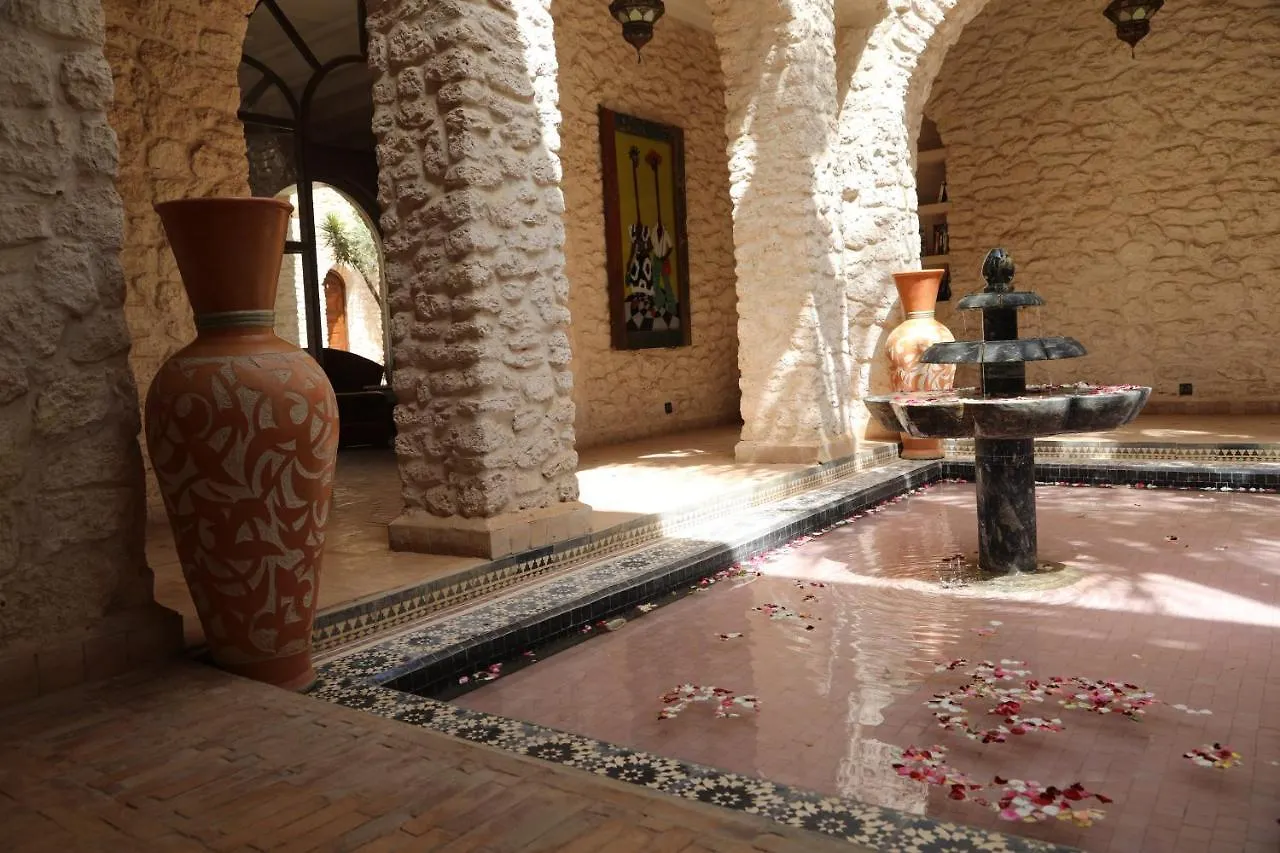 Jolies Chambres D'Hote Au Riad Dharma As-Suwajra