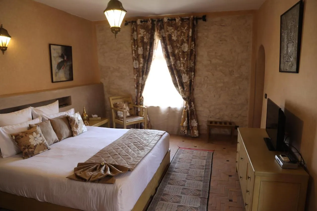 Jolies Chambres D'Hote Au Riad Dharma As-Suwajra